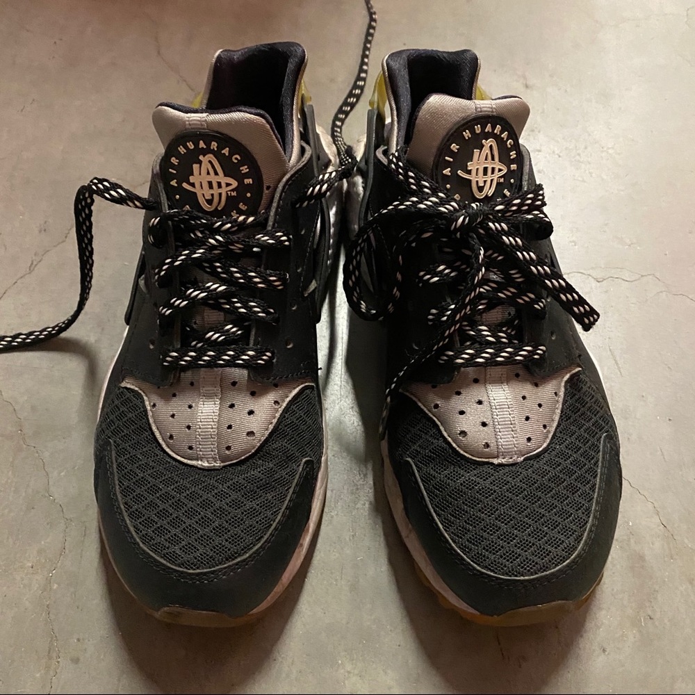 Nike Huarache Sneakers